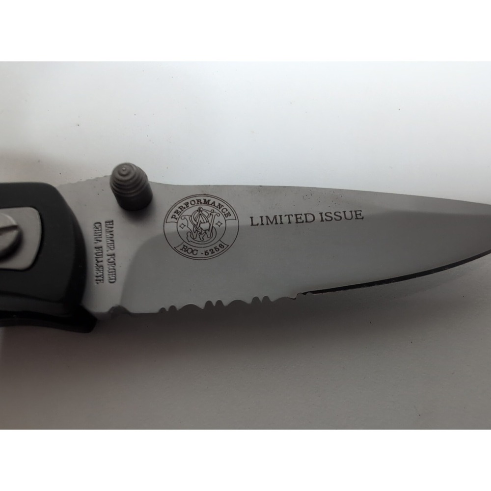 Smith & Wesson CH210R Ronald Reagan Folding Knife Limited Issue New In Box - Picture 7 of 7